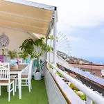 Sunset Oceanview Apartment